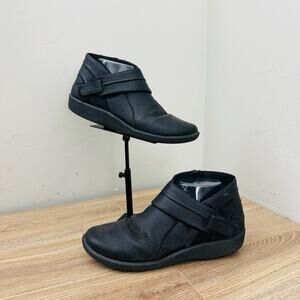 Cloudsteppers By Clark’s Willian Rani Black Leather Bootie Women’s Size 9